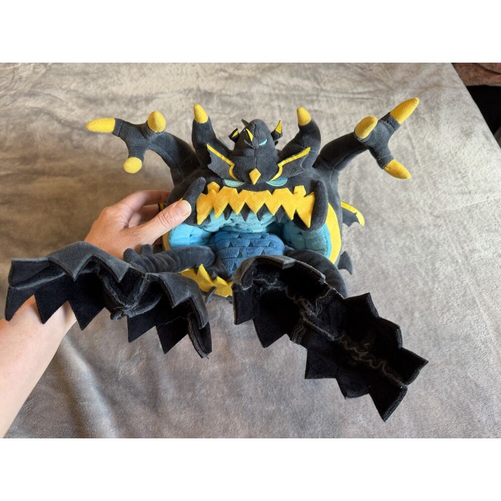 Pokémon Center Akujiking Plush Limited Edition - Movable Limbs Plush
